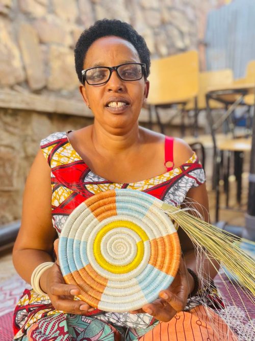 Kanyange Domina-basket weaving trainer
